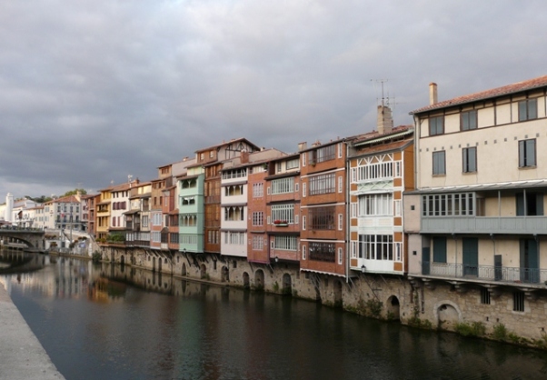 Castres et ses superbes maisons sur l'Agoût cathares 0053